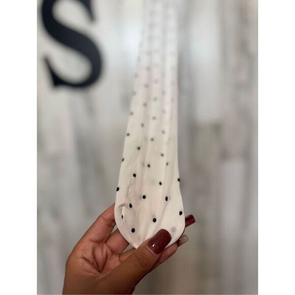 White polkadot pantyhose - Picture 3 of 3